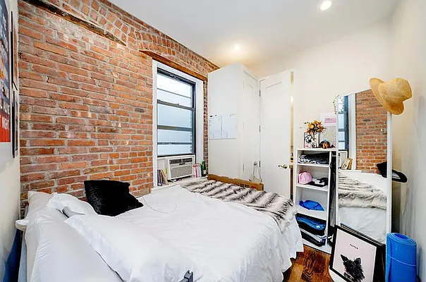 Rented by Douglas Elliman | media 13