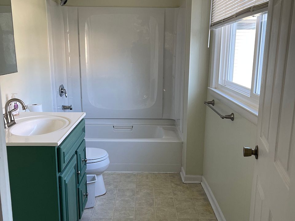 1st image of 2118A N Cambridge Ave