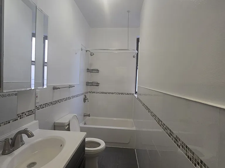 1469 5th Ave #27 — Photo 5