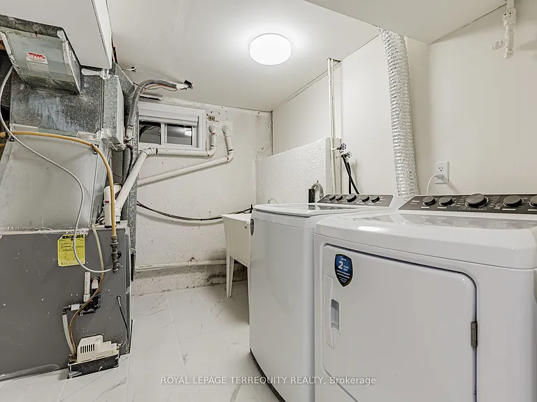 5 Rochelle Cres — Photo 17