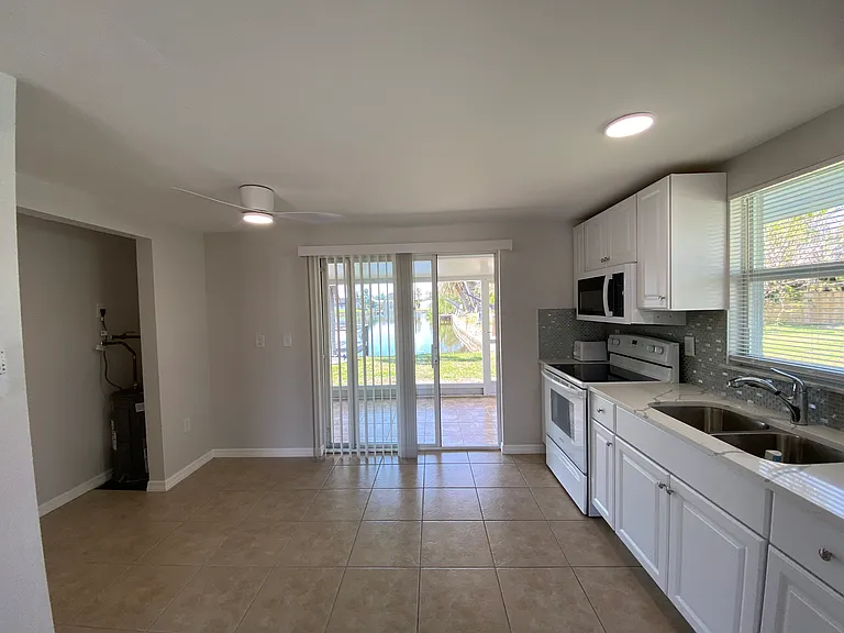 3415 Palm Dr #1 — Photo 31