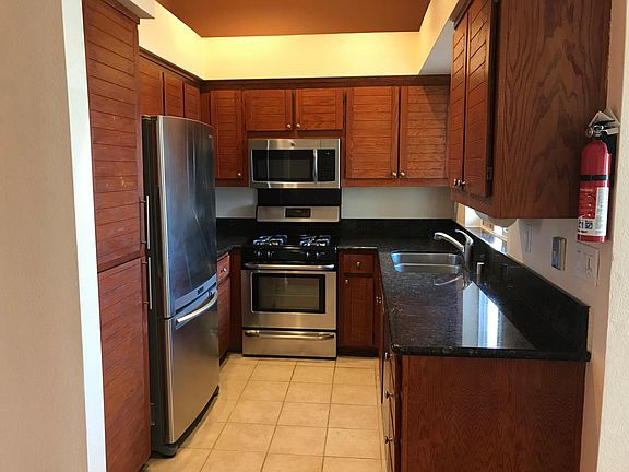 3rd image of 6977 Rodling Dr Unit G