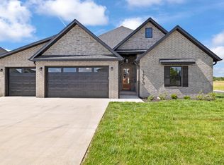 1773 E Cobblestone Dr, Ozark, MO 65721
