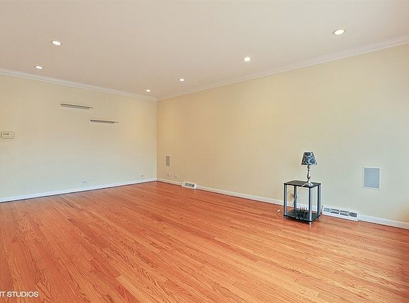 3rd image of 8224 W Agatite Ave