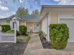 126 Legend Trl, Eastlake, OH 44095