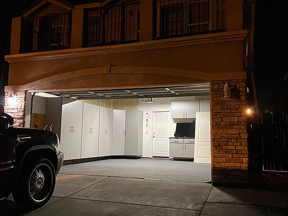 3rd image of 644 Queensland Cir