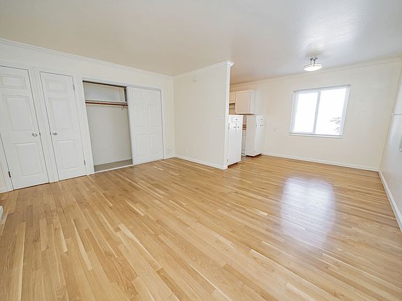 3rd image of 14 Whitmore Pl APT 14
