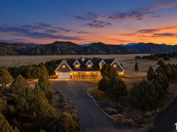2250 E Paunsaugunt Cliffs Dr, Hatch, UT 84735