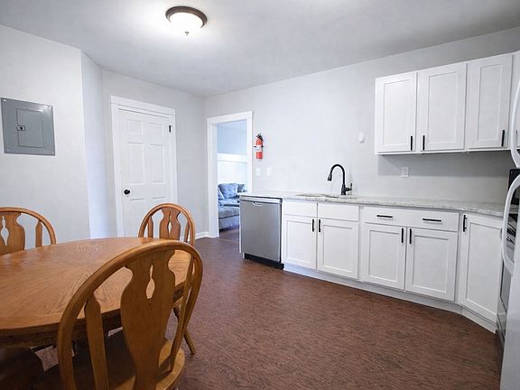 2nd image of 217 Columbia St #B