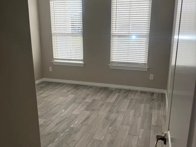 13728 The Brook Blvd — Photo 16