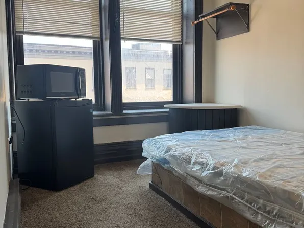 Samler, 800 Cumberland St #304, Lebanon, PA 17042