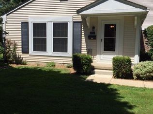 2652 Fenwick Ct, Ann Arbor, MI 48104