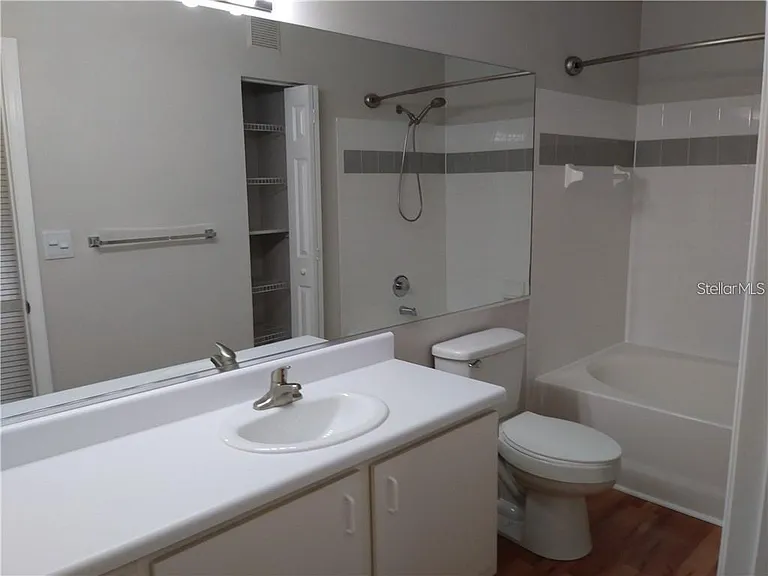 5620 Pinnacle Heights Cir #305 — Photo 9