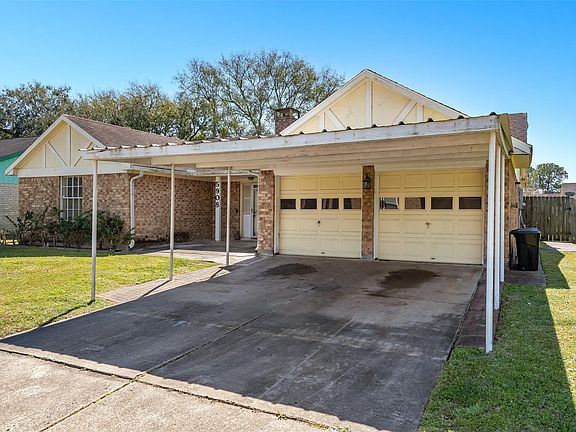 3rd image of 5908 N Meadow Ct