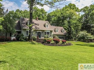 4 Southfield Rd, Edison, NJ 08820