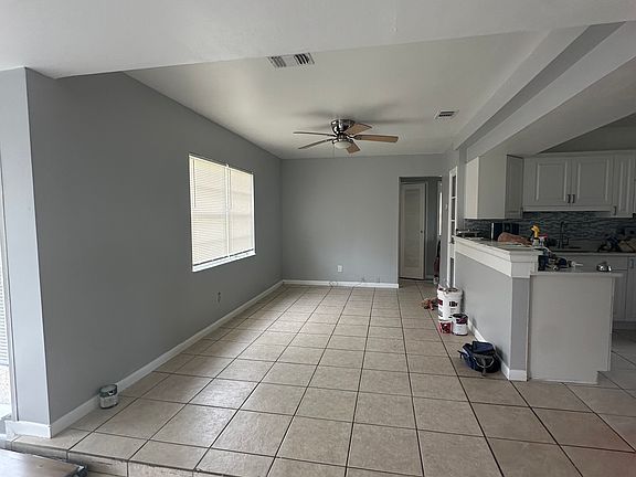 3rd image of 5924 17th Ave N