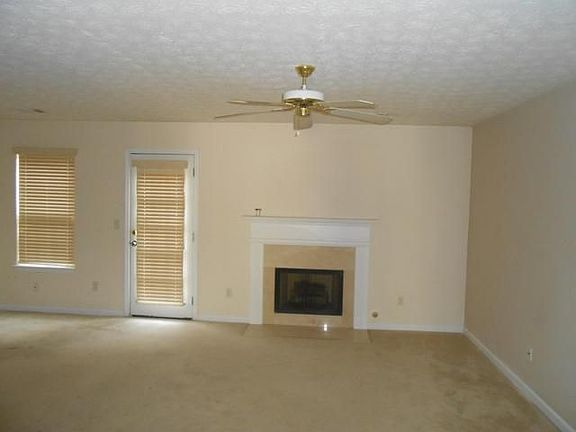 4th image of 2714 Waverly Hills Dr