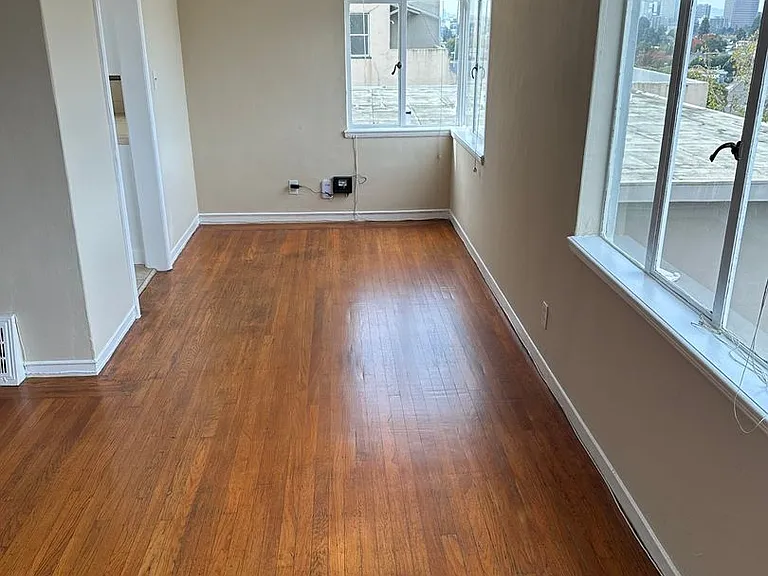 2641 Ivy Dr — Photo 8