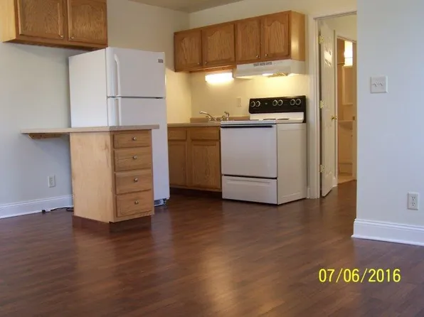 1450 N 7th St #A, Manitowoc, WI 54220