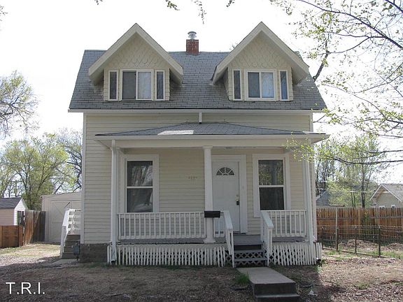 2nd image of 1120 12th Ave