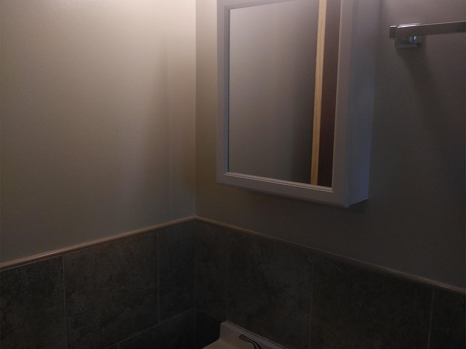 1st image of 419 Aylesford Pl APT 3