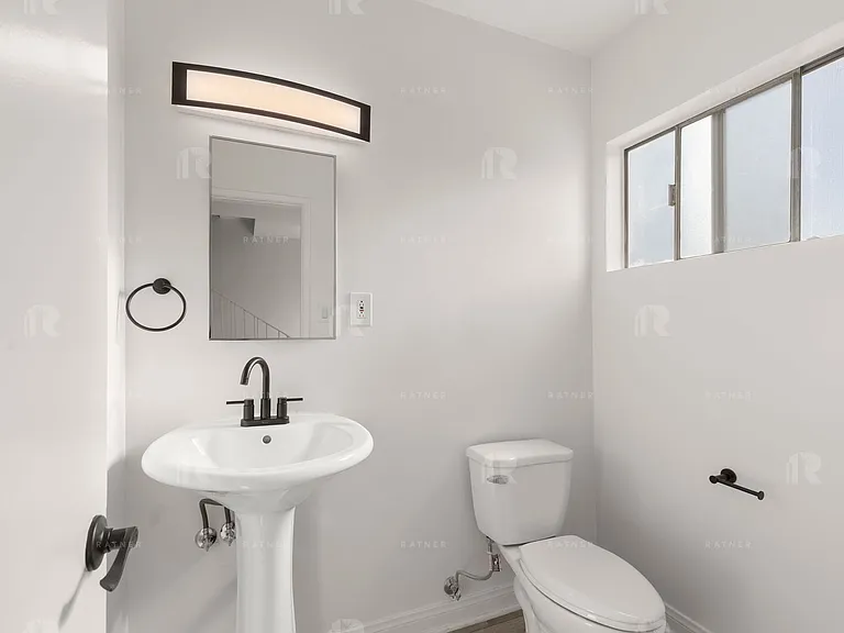 (Ar/Jo/Em:B) 350 S. Sierra Madre Blvd — Photo 11