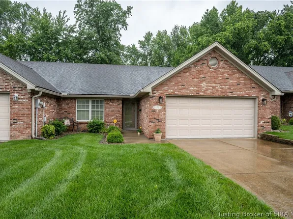 1613 Charlestown Station Court, New Albany, IN 47150