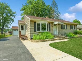605 E Blaine St, Harvard, IL 60033