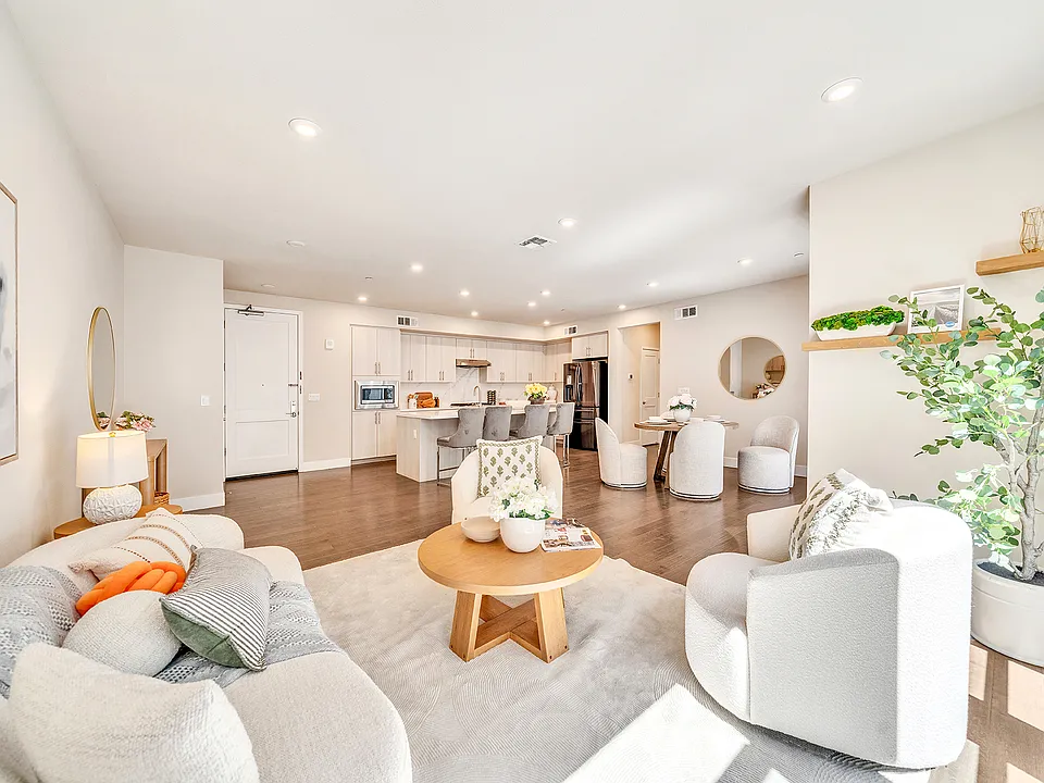 44938 Fremont Blvd #202