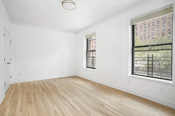 Rented by Compass | media 13