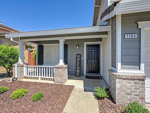 2nd image of 1385 Pintail Way
