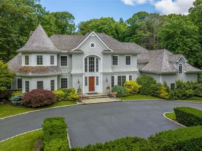 33 Farmstead Lane, Brookville, NY, 11545
