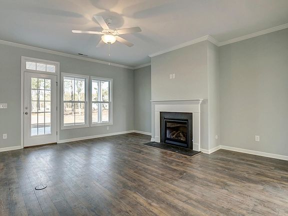 4th image of 1007 Evangeline Dr #49JP4S