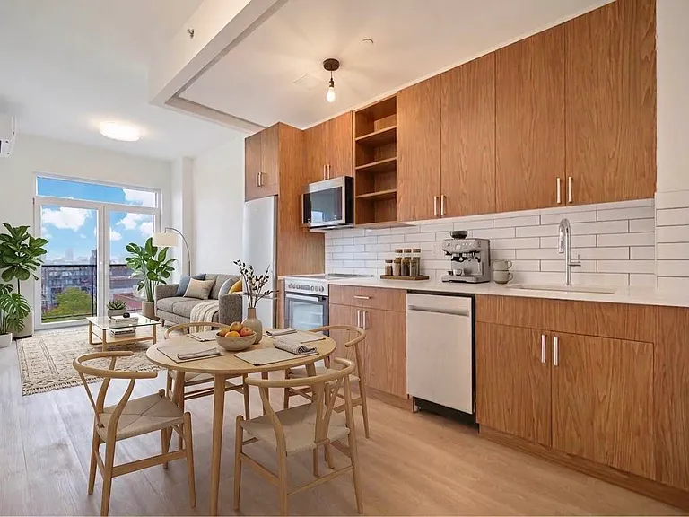 82 4th Ave #8B — Photo 4