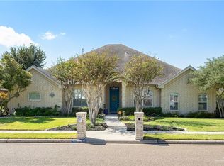 1604 Pebble Dr, Mission, TX 78574
