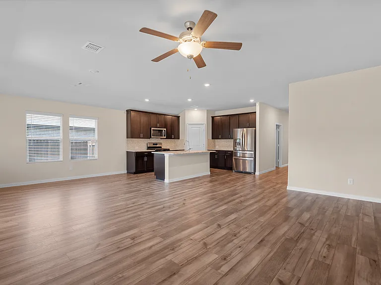 207 Mizuna Dr — Photo 3