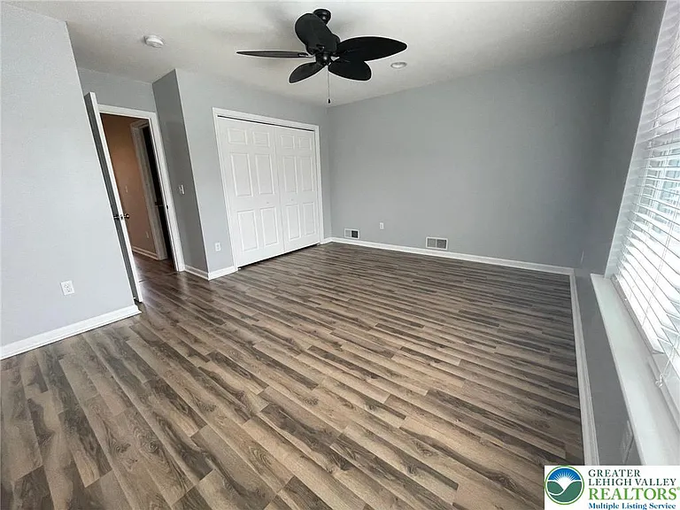 304 Central Park Ave — Photo 8