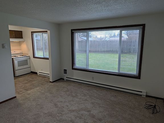 3rd image of 4926-4956 6th Ave NE #4928