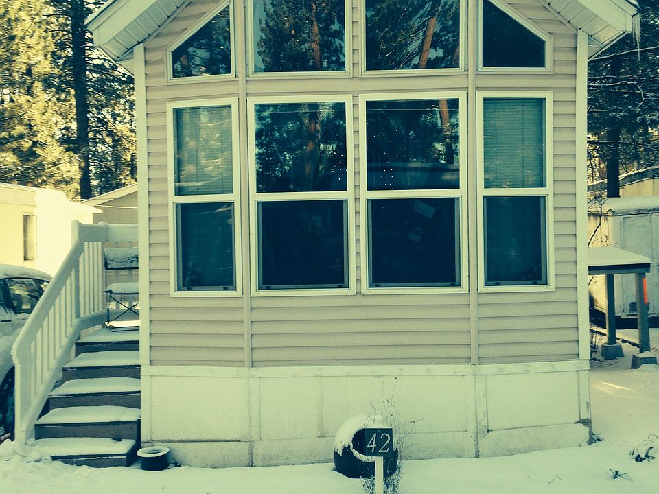 Chalet style in 55+ park