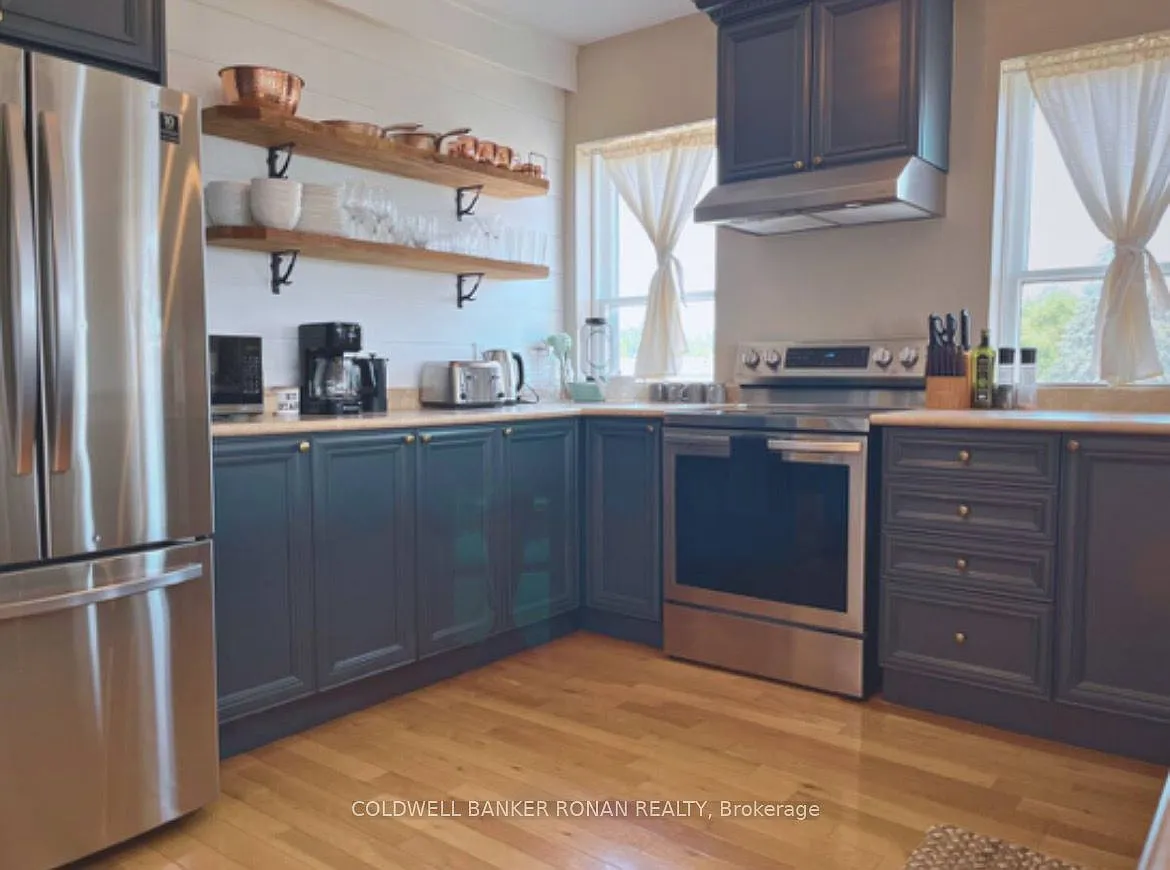 2 bed, $3,200 — Photo 4