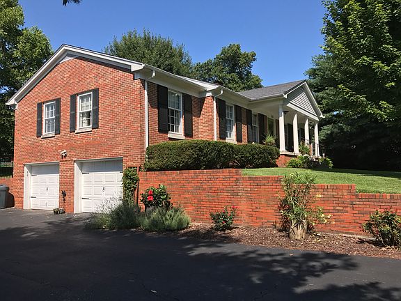 Large driveway, 2-car garage