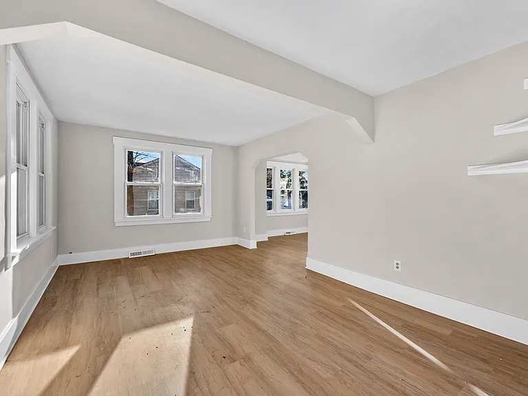 428 Bauman Ave — Photo 16