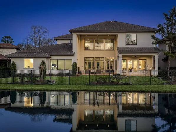 39 Johnathan Landing Ct, Spring, TX 77389