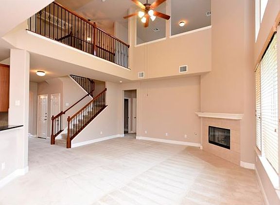 2nd image of 625 Crane Canyon Pl