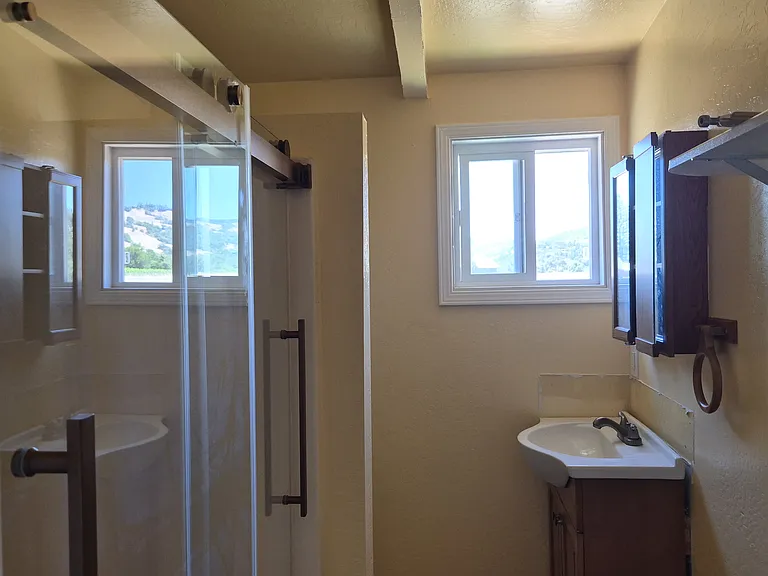 Fitch Ln — Photo 3