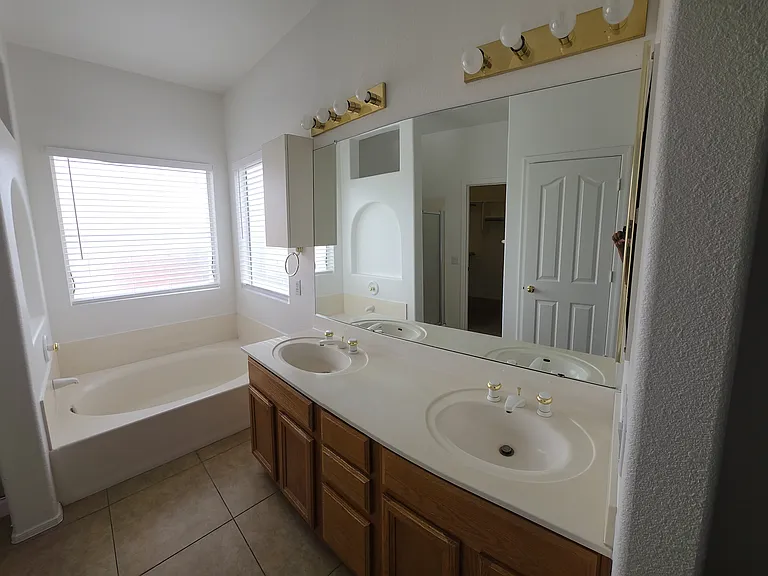 4963 W Morgan Dr — Photo 8