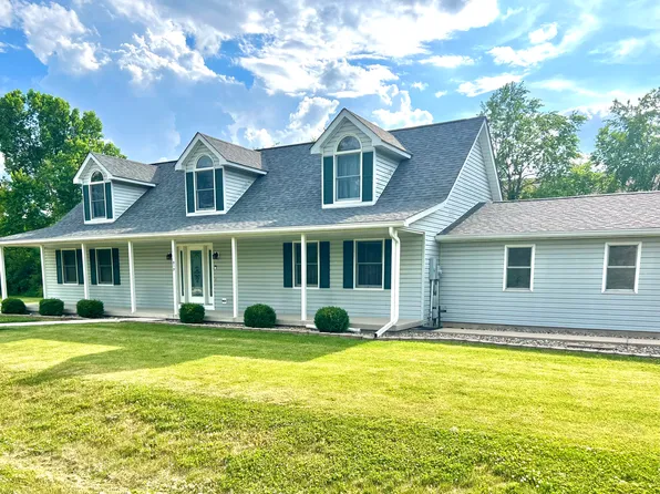 910 Zinc Mill Rd, Greencastle, IN 46135