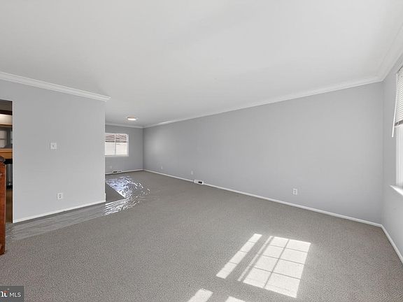 4th image of 214 Bluefield Rd