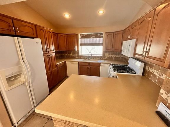 2nd image of 5041 Saint Annes Dr