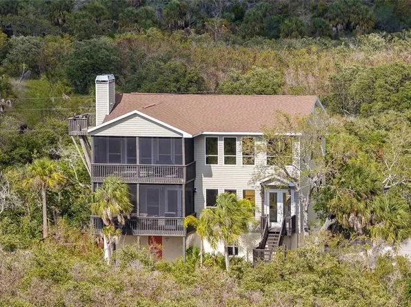 7325 Holly Rd, Terra Ceia, FL 34250